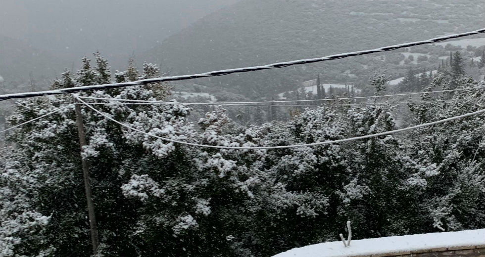 Ο «Λέανδρος» έφερε τα πρώτα χιόνια – Επιδείνωση τις επόμενες ώρες