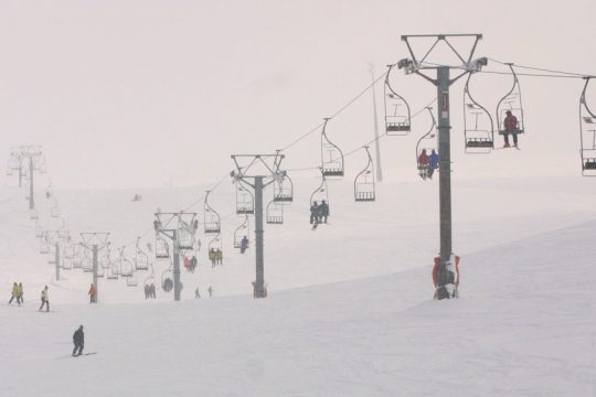 Οπισθεν στο άνοιγμα χιονοδρομικών και μετακινήσεων εκτός νομού