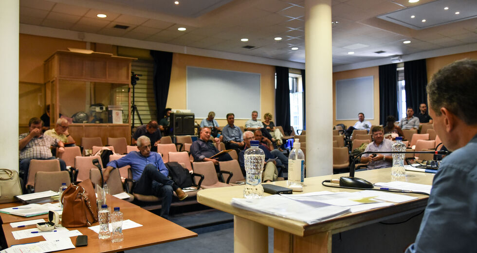 «Συρρίκνωση των ΟΤΑ» καταγγέλλουν οι αιρετοί