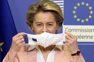 Οποιος θέλει εμβόλια… να τα φτιάξει μόνος του!