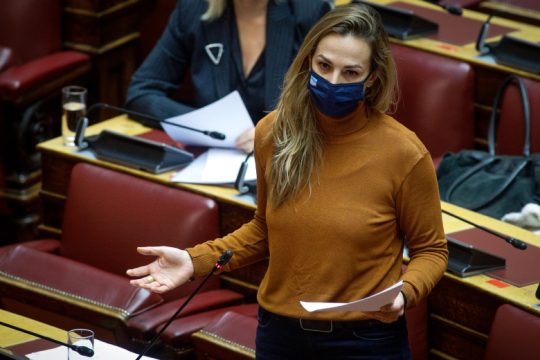 «Η έμφυλη διάσταση δεν υφίσταται για την κυβέρνηση»