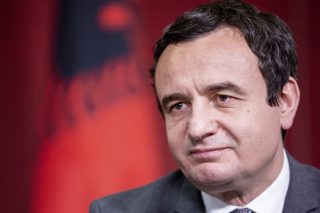 Νίκη «αντισυστημικών», αβεβαιότητα για το μέλλον