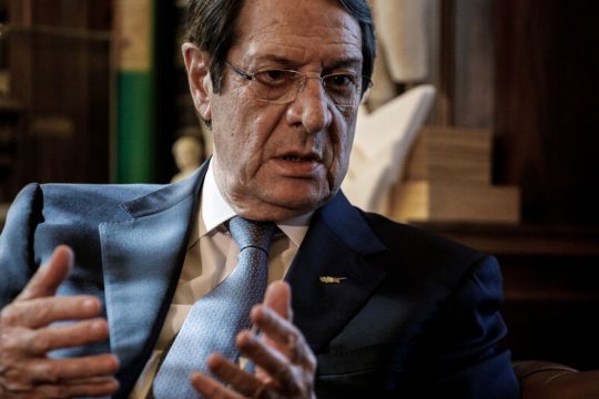 Ξεκινούν επαφές για το Κυπριακό
