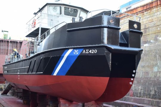 Άνευ ανταλλάγματος δεξαμενισμός αντιρρυπαντικού σκάφους