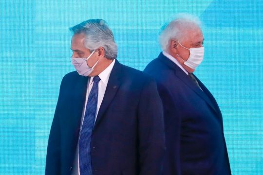 Υπουργικό σκάνδαλο με τα εμβόλια και στην Αργεντινή