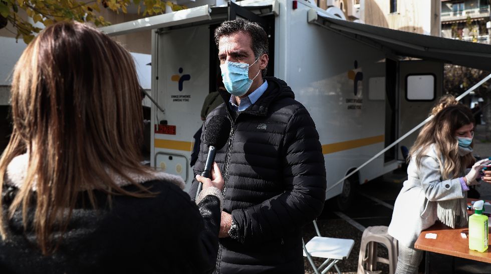 Για τετραψήφιο αριθμό κρουσμάτων σήμερα μας προετοιμάζει ο ΕΟΔΥ