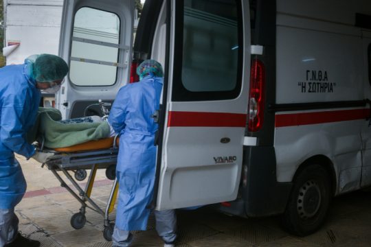 Γέμισαν οι ΜΕΘ του «Σωτηρία» λόγω της έκρηξης των εισαγωγών