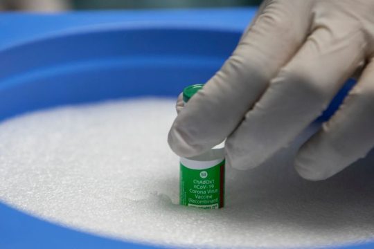 Γαλλικό «όχι» στο εμβόλιο της AstraZeneca σε ηλικιωμένους