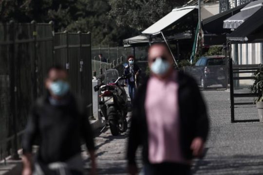 Τι οδήγησε στην απόφαση για «σκληρό» lockdown