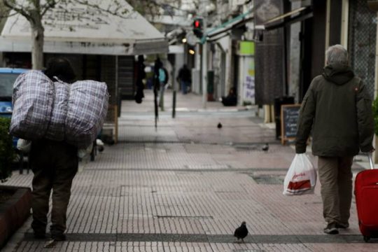 Ανησυχία για την Αττική,  δεν αποκλείονται αυστηρότερα μέτρα