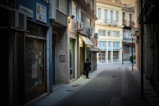 Lockdown στην Αττική μέχρι τέλος του μήνα