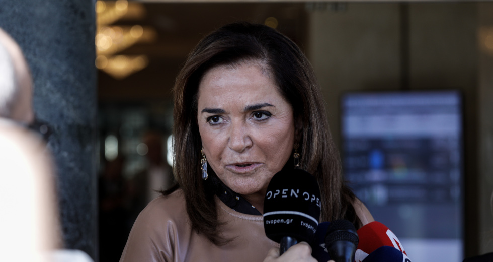 «Ο νόμος πρέπει να ισχύει για όλους» δηλώνει η Ντ. Μπακογιάννη για τον Δ. Κουφοντίνα