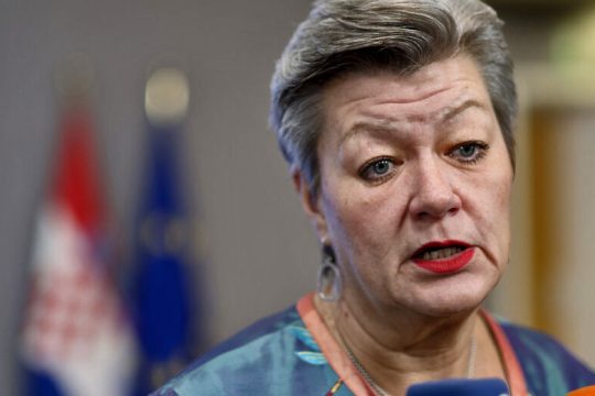 Δράση για τις επαναπροωθήσεις ζητούν Ευρωβουλευτές