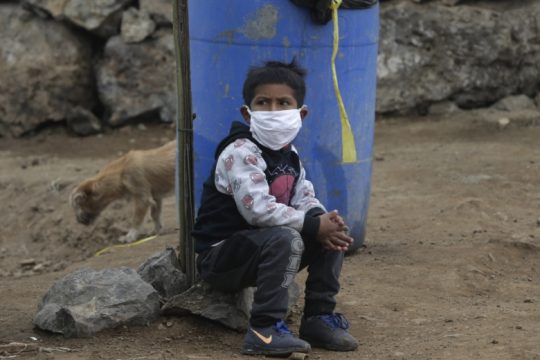 Η πανδημία εκτινάσσει την ακραία φτώχεια στον πλανήτη