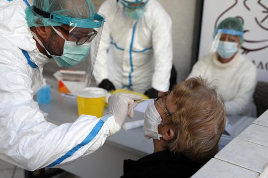Διασπορά του Covid-19 σε δομή ηλικιωμένων στον Πύργο, ένας νεκρός