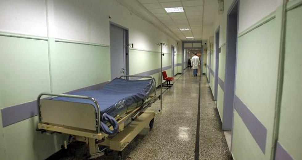Στο νοσοκομείο και ο πατέρας της 16χρονης που πέθανε από κορονοϊό