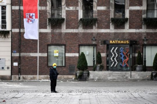 Πιέζουν για «άνοιγμα» οι Γερμανοί εστιάτορες, επιφυλάσσεται η κυβέρνηση