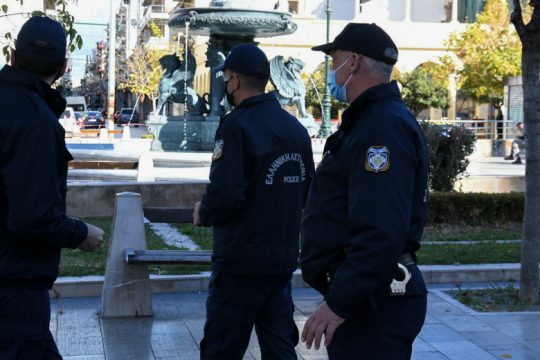 Παγώνουν οι δίκες για τα πρόστιμα σε συναθροίσεις, πιλοτική δίκη στο ΣτΕ