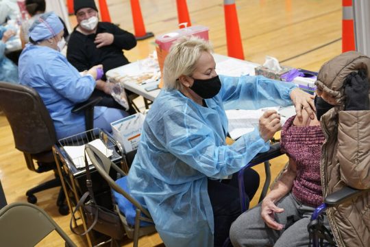 Προειδοποιήσεις ΠΟΥ για τον «εμβολιαστικό εθνικισμό»