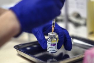 «Μονοπώλιο» πλουσίων τα εμβόλια-130 χώρες δεν έχουν λάβει ούτε μια δόση