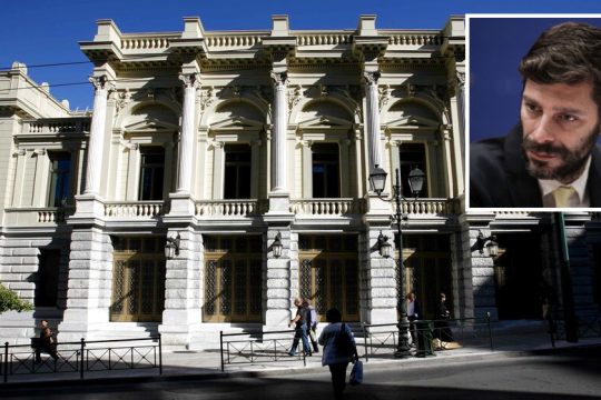 Ζητούν και παραίτηση Γιατρομανωλάκη