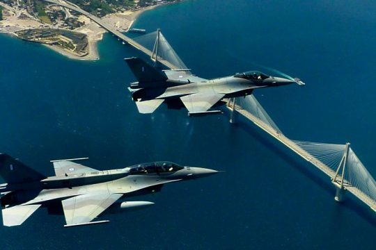 Η Άγκυρα καταγγέλλει «παρενόχληση» του ερευνητικού «Τσεσμέ» από ελληνικά F16