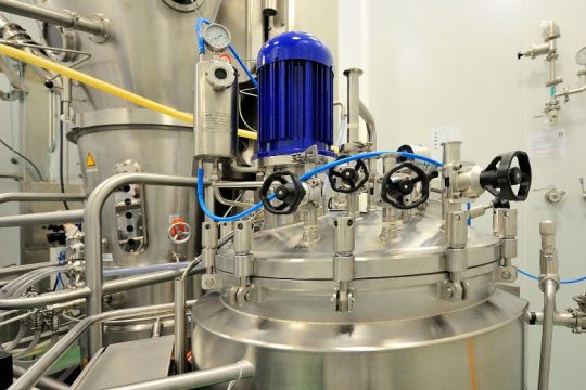 Φαρμακοβιομηχανίες και δημόσια υγεία: Ένα έγκλημα με πολλά ονοματεπώνυμα
