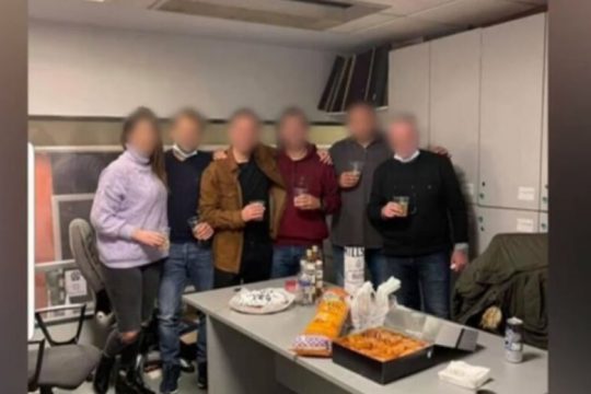 Εισαγγελική έρευνα για το κορονο-πάρτι στη ΓΑΔΑ