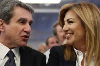 Γεννηματά και Λοβέρδος στο ίδιο τραπέζι