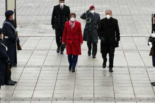 Τα εξοπλιστικά τούς φέρνουν πιο κοντά!