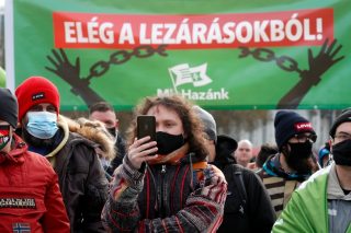 Επιχειρηματικό «αντάρτικο» στα μέτρα περιορισμού