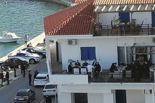Ας βγούμε όλοι στις βεράντες