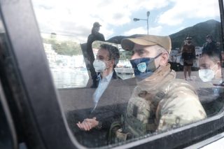 Ούλοι εμείς  εφέντη…