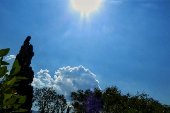 Άνοδος της θερμοκρασίας, καλός ο καιρός σε όλη τη χώρα