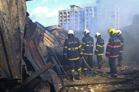 Δεκάδες τα θύματα από έκρηξη σε εργοστάσιο πυροτεχνημάτων στην Ινδία