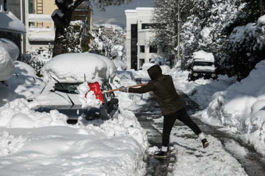 Είναι τραγικό να μην μπορεί ο πολίτης να ενημερώνει κανέναν!