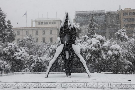«Επιτελικό» κράτος χωρίς… ρεύμα και νερό