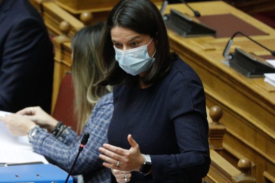 Οι «κακοί μαθητές» χαλάνε το όραμα της υπουργού για την εκπαίδευση