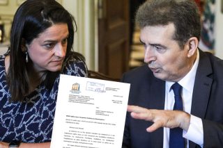 Αριστούχοι στο φακέλωμα!