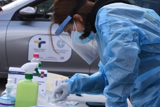«Βράζει» η Αττική, τριψήφιες Αχαΐα και Θεσσαλονίκη, στο «κόκκινο» κι άλλες περιοχές