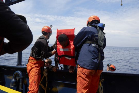 Διασώθηκαν σχεδόν 150 πρόσφυγες σε ένα 48ωρο στη Μεσόγειο