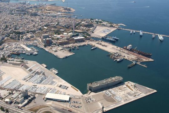 Η πανδημία «κούρεψε» 25% τα κέρδη του ΟΛΠ