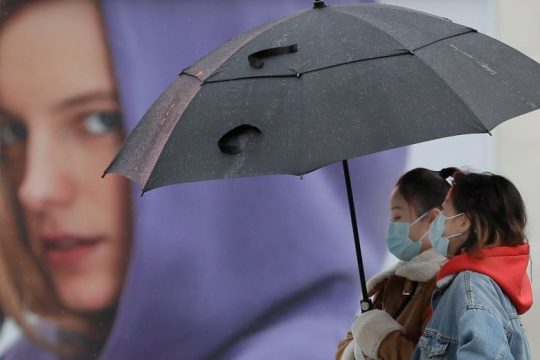 Περίπου 4.000 στελέχη Covid-19 κυκλοφορούν στον κόσμο σύμφωνα με Βρετανό υπουργό