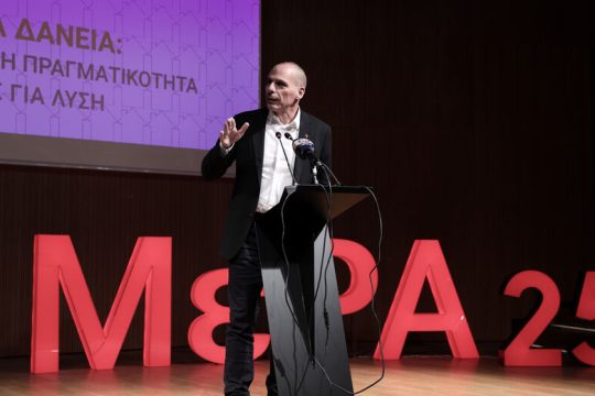 Σκληραίνει τη στάση του απέναντι στη Ν.Δ.