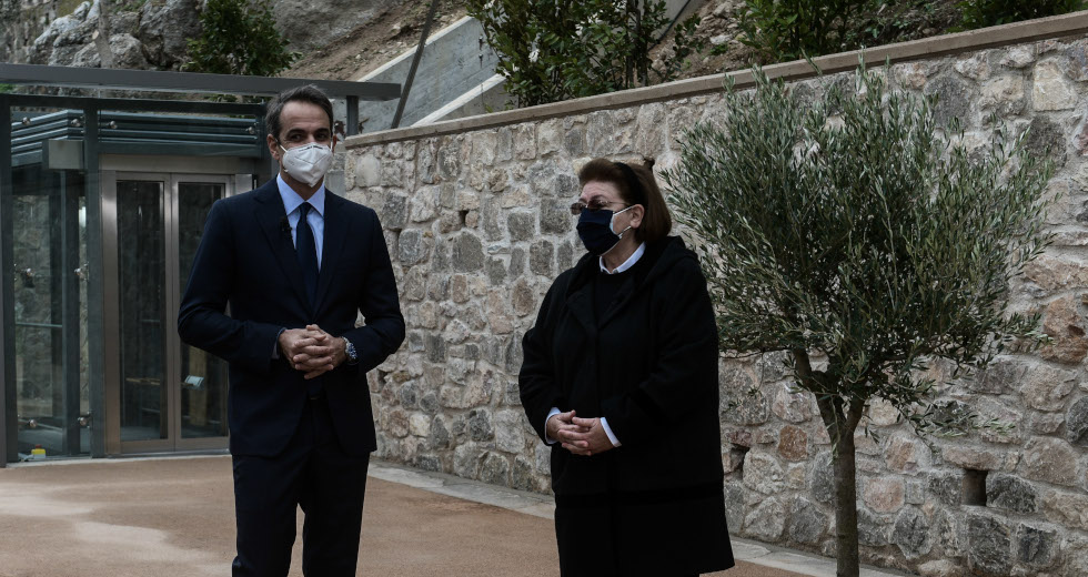 Πολιτικές αναταράξεις μετά την αποποίηση ευθυνών για Λιγνάδη