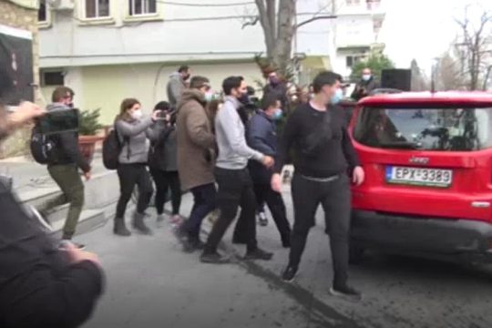 Θερίζει τους καρπούς της ξενοφοβίας ο Μηταράκης στην Ορεστιάδα 