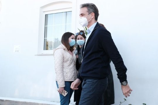 Η κυβερνητική «αλήθεια» για το κορονογλέντι της Ικαρίας