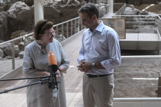 «Ανοιχτή πληγή» για τη Ν.Δ. η υπόθεση Μενδώνη-Λιγνάδη