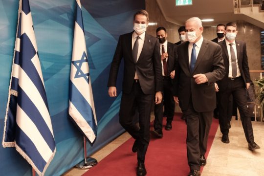 Ο πρωθυπουργός στο Ισραήλ: τέσσερα σοβαρά ερωτήματα