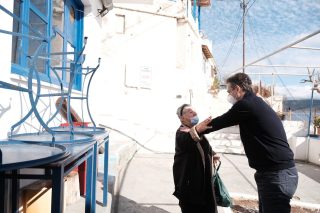 «Κάτω τα χέρια από τον αγαπητό»